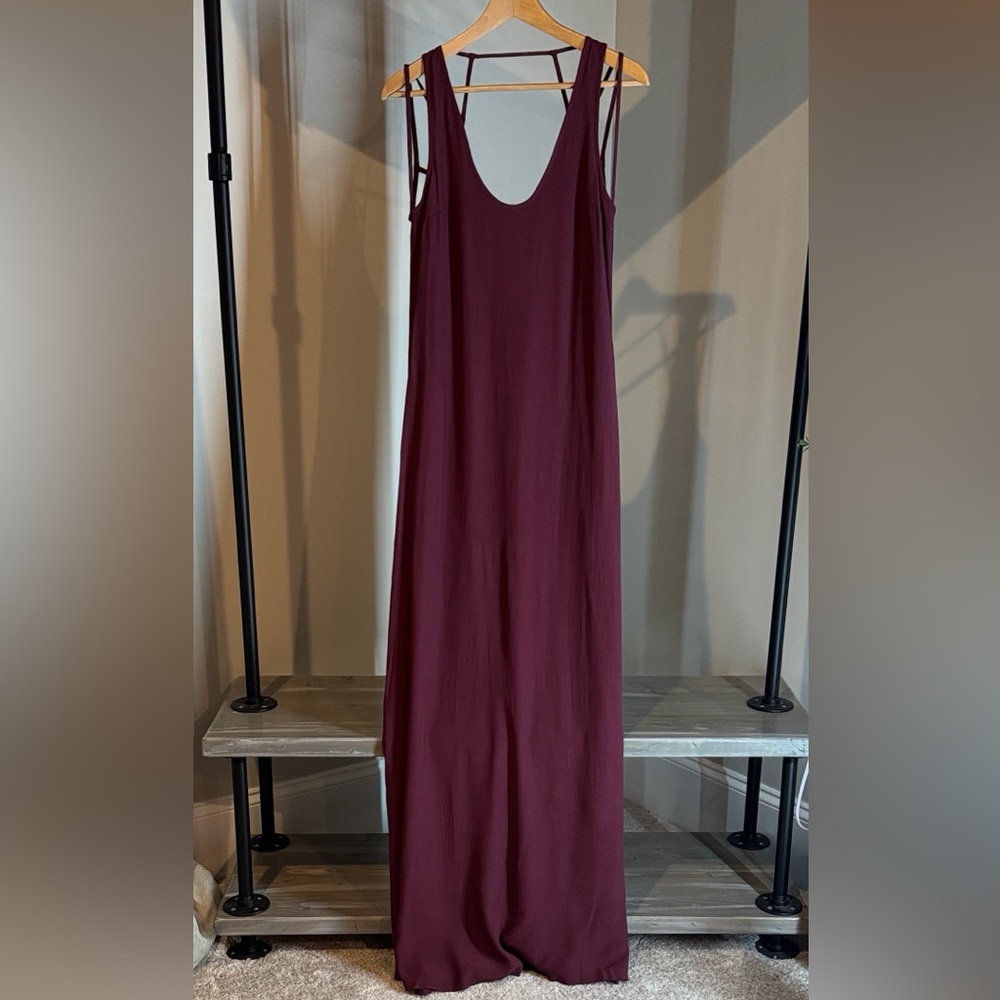 NWT Tobi Deep Wine Dress with back detail, Size Medium